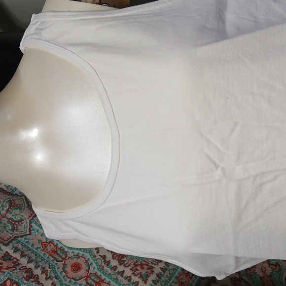 Set of 2 Cheetah White Cotton Tank Tops, Size M - Picture 4 of 9